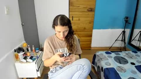 sara online show from August 9, 2:56 am