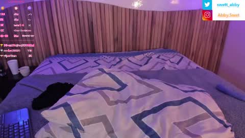 abbysweet1_ online show from August 4, 11:24 pm