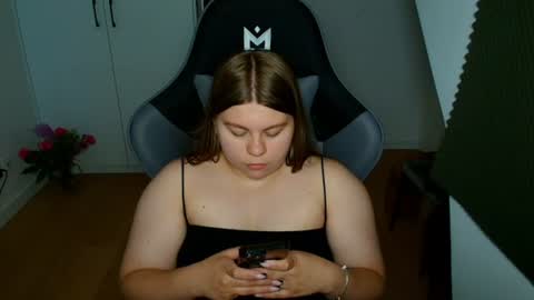 abbyvibe online show from August 6, 2:49 pm