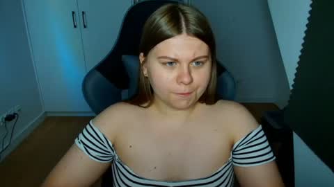abbyvibe online show from August 13, 11:24 am