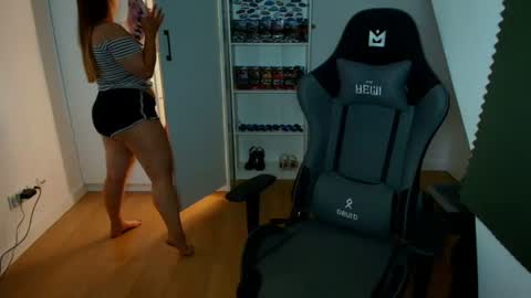 abbyvibe online show from August 13, 1:36 pm