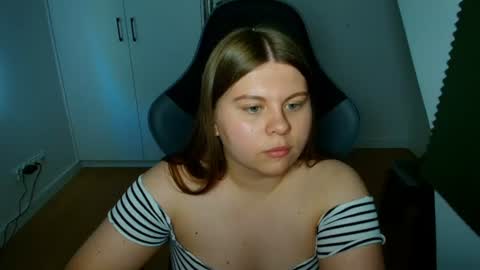 abbyvibe online show from August 13, 2:42 pm