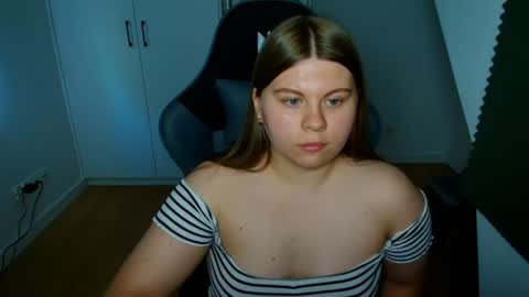 abbyvibe online show from August 13, 3:48 pm