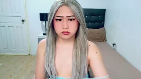 Abella online show from July 29, 1:51 pm