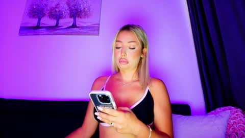 abella_soleill online show from July 26, 6:07 am