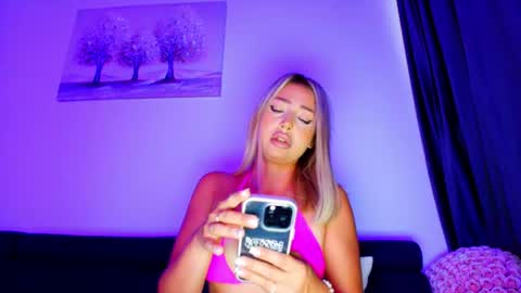 abella_soleill online show from August 4, 6:32 am