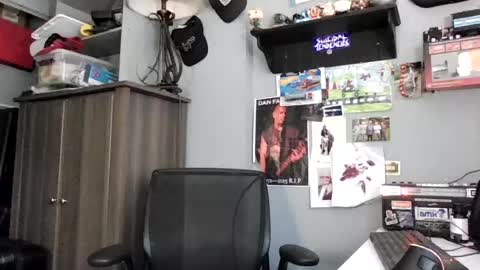 abennett76 online show from August 10, 2:40 pm