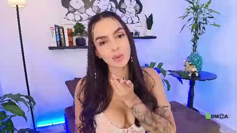 Abigail online show from July 27, 8:25 pm