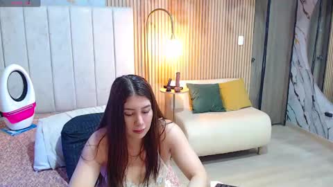 abigailowensss online show from August 12, 8:05 am