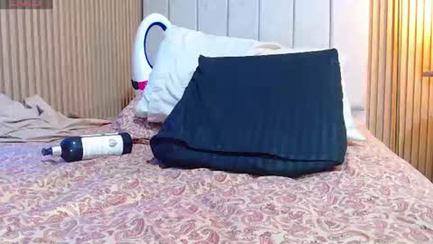 abigailowensss online show from August 15, 7:23 am