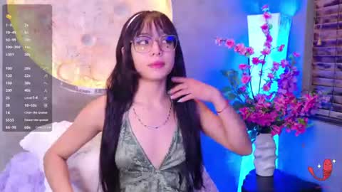 abril_collinz online show from September 8, 10:11 am