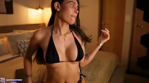 abril_w18 online show from July 30, 12:07 am