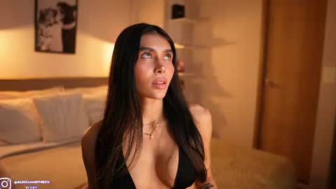 abril_w18 online show from August 7, 10:32 pm