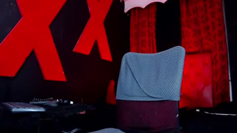 abrilbigcock online show from August 3, 12:28 am