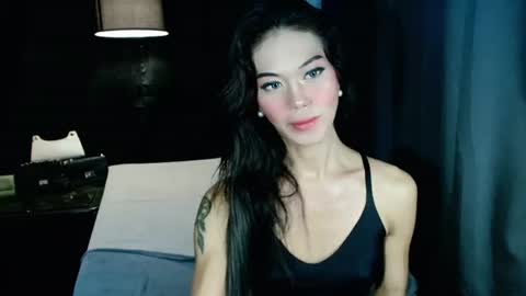 sophia holly online show from August 3, 9:55 pm