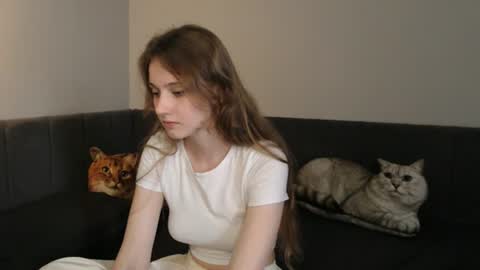 Ada online show from August 17, 1:38 pm