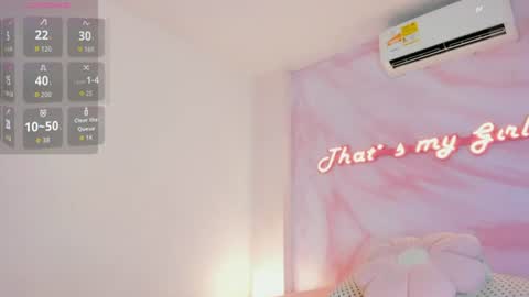 Adalyn Cute online show from August 8, 11:54 am