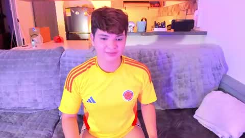 ADAM ANGELS independent model online show from June 18, 3:06 am