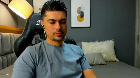 adam clarke online show from July 31, 2:18 am
