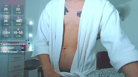 adam_hot11 online show from August 9, 7:31 am