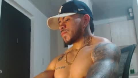 adam_shilder7 online show from August 9, 8:10 pm