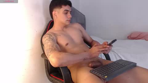 adama_soa online show from August 12, 8:05 am