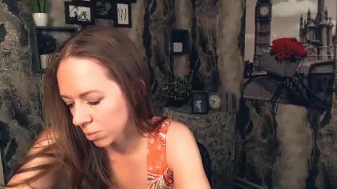 adamais_ online show from August 1, 10:10 am