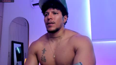 adambrocs1 online show from August 1, 7:20 pm