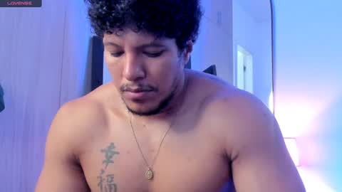 adambrocs1 online show from August 9, 1:34 pm