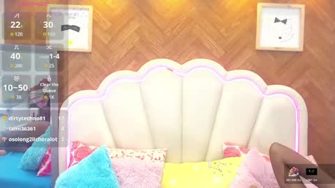 adarose_ online show from June 7, 5:23 am