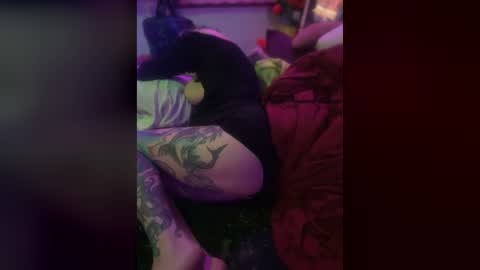 Addi ashtray online show from July 26, 2:11 pm