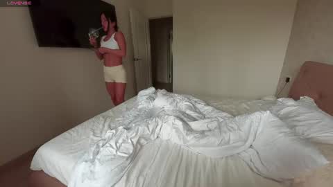 addictedsabi online show from August 9, 4:35 am