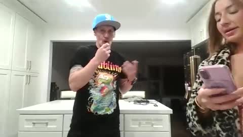 AddictedToUs online show from June 26, 8:17 am