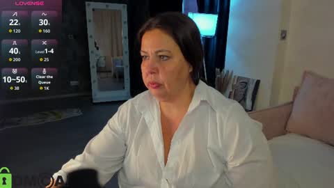 Adel Williams online show from August 9, 1:06 am