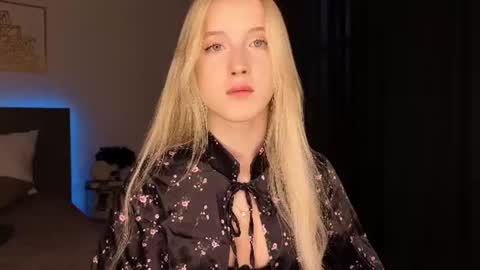 adele_armas online show from August 4, 2:41 am