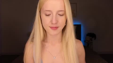 adele_armas online show from August 5, 9:13 pm