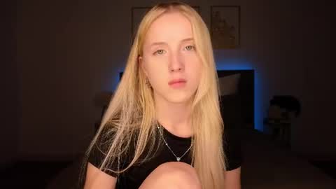 adele_armas online show from August 6, 11:26 pm
