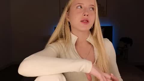 adele_armas online show from August 14, 11:41 pm