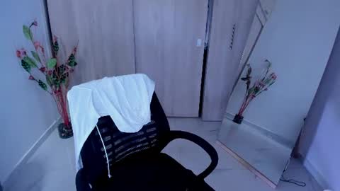 Carolina online show from August 6, 1:43 pm