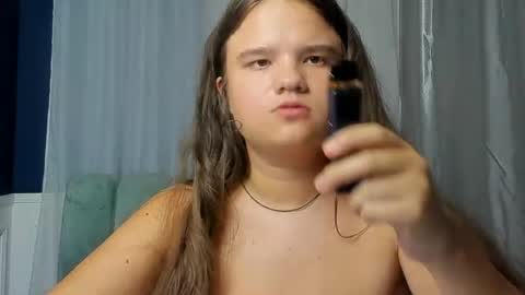 adelecruzz online show from August 8, 2:17 pm