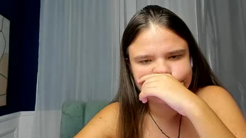 adelecruzz online show from August 14, 3:37 pm