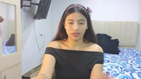 adellein foxx online show from July 16, 2:01 am