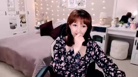 AdeleMoran online show from August 5, 6:39 pm