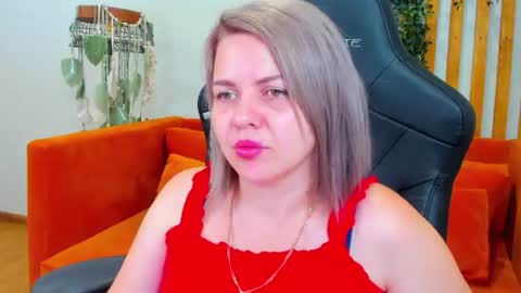 AdeleRavelle online show from August 9, 10:49 am