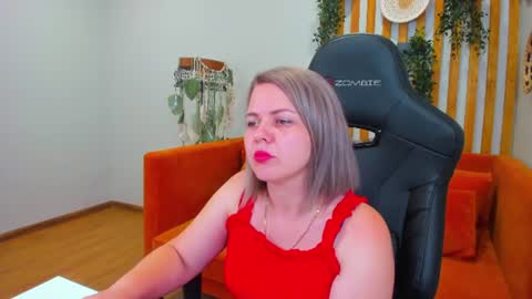 AdeleRavelle online show from August 9, 1:01 pm