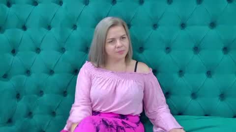 AdeleRavelle online show from August 13, 9:34 am