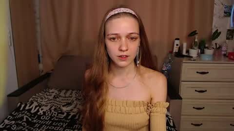 adelin_maxwell online show from May 31, 8:05 am