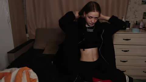 adelin_maxwell online show from June 2, 7:39 pm