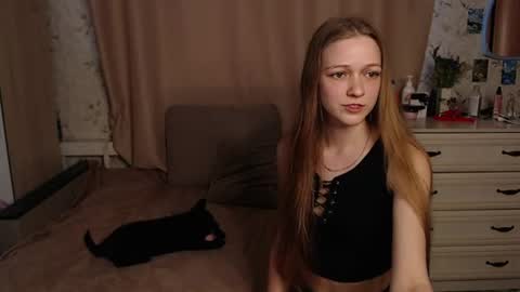 adelin_maxwell online show from June 17, 3:11 pm