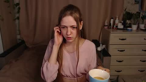 adelin_maxwell online show from June 20, 7:14 pm